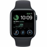 Apple Watch SE com pulseira padrão meia noite